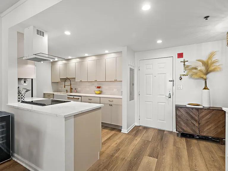 2 Constitution Ct #814R — Photo 9
