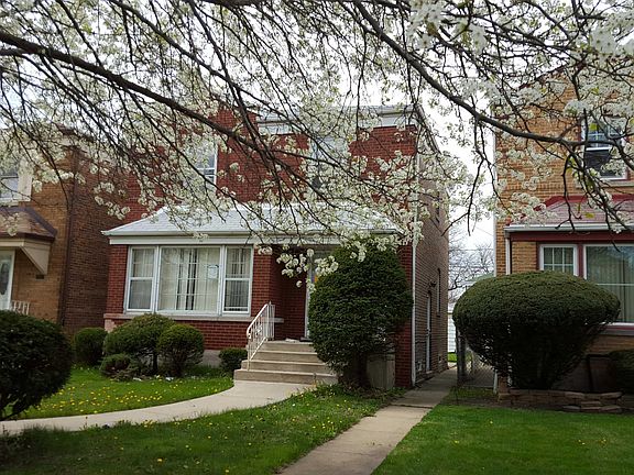 3rd image of 8238 S Kingston Ave