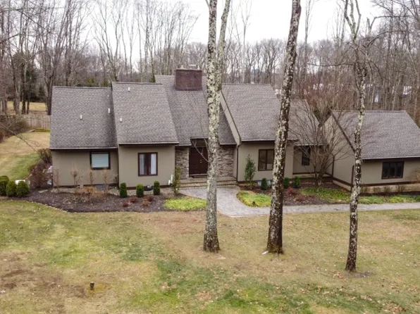 7 Wedgewood Ln, Mendham Boro, NJ 07945