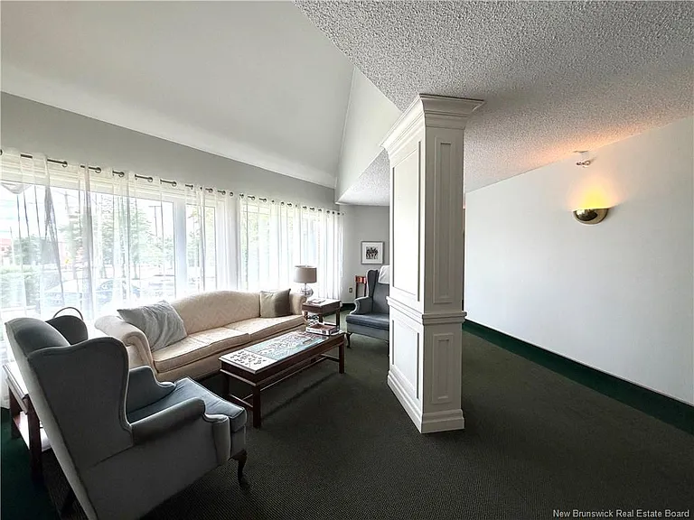 191 Queen St #206 — Photo 23