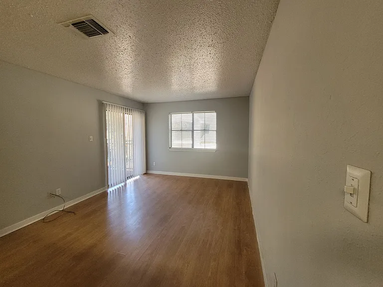 Madeira Apartments at Live Oak — Photo 53