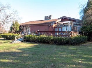 9 Tanglewood Dr, West Warwick, RI 02893