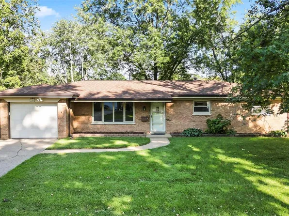 104 Ladue Rd, Belleville, IL 62223