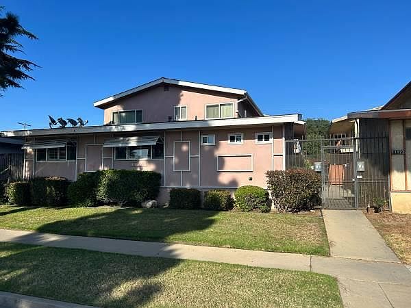 1st image of 11118 Crenshaw Blvd APT 3
