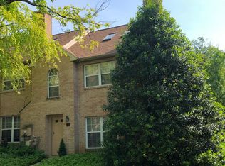 60 Rampart Dr, Wayne, PA 19087