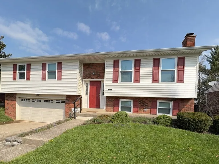 8608 Linderwood Ln — Photo 1