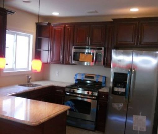 2nd image of 1015 E 215th St