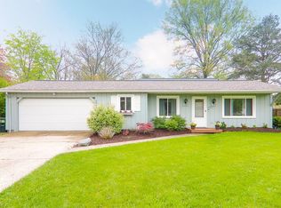 20555 Hemlock Cir, Strongsville, OH