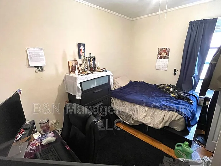 914 W Oakdale Ave #1W — Photo 7