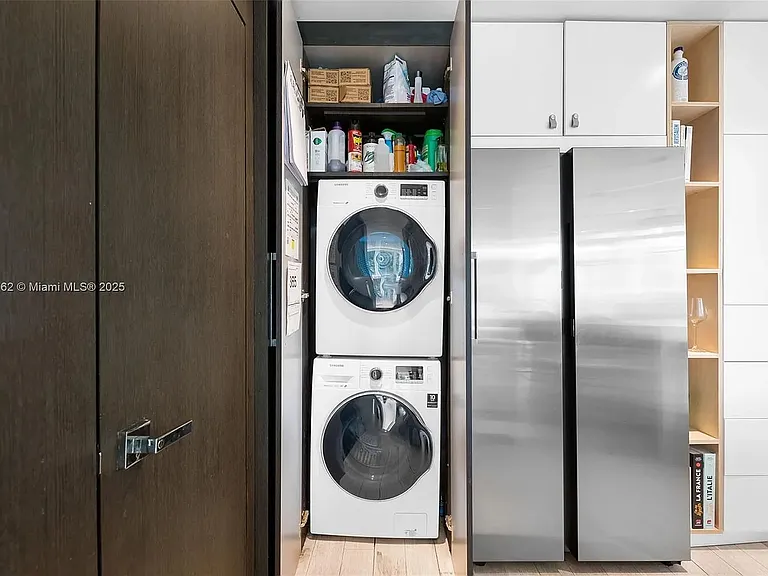 1024 Lenox Ave #4 — Photo 8