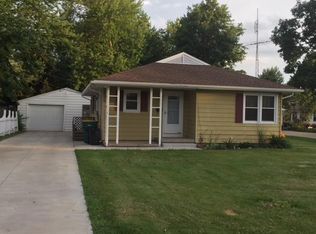 1544 Webster St, Galesburg, IL 61401