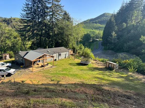 7103 Canary Rd, Westlake, OR 97493