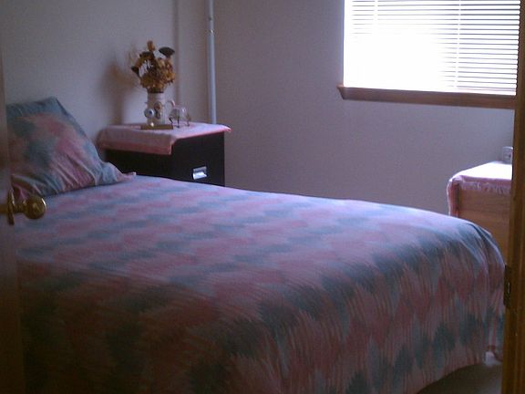 Bedroom2 10x10-upper level