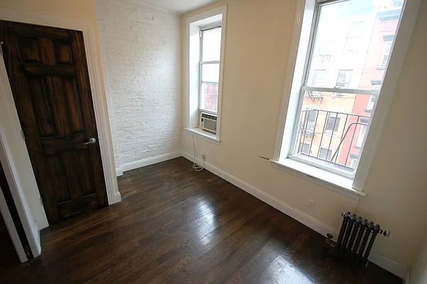 Rented by Bold New York | media 43