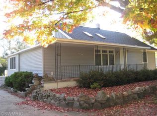 205 Elm St, Howard City, MI 49329