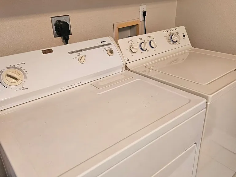 511 Palmetto Dr NE — Photo 21
