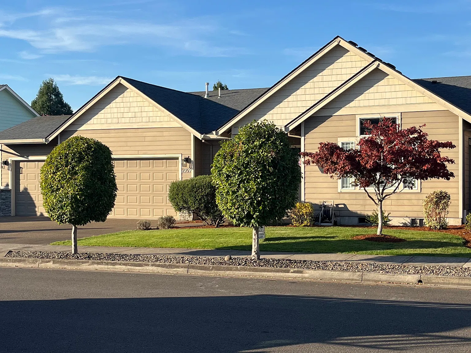4 bed, 2225 sqft, $2,895 — Photo 2