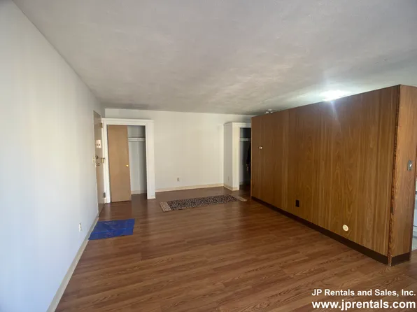 123 Sewall Ave, Brookline, MA