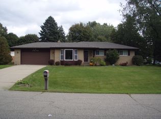 2850 Costa Mesa Ct, Waterford, MI 48329