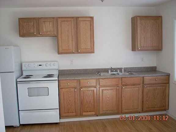 3rd image of 9707 Newgrove Ave SW Unit 5