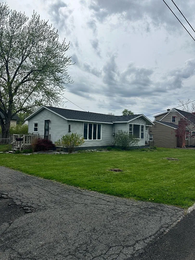 Property Photo - 912 Mann Ave