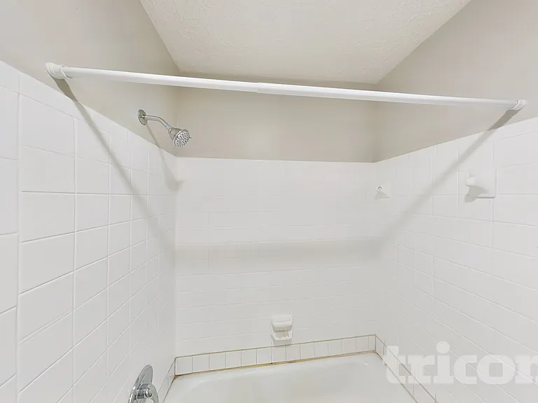 6907 Tartan Ct — Photo 10
