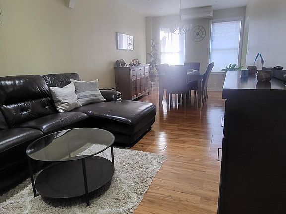 Living Room/ Dining Room
