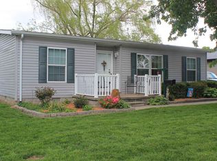 106 E Foster St, Fort Branch, IN 47648