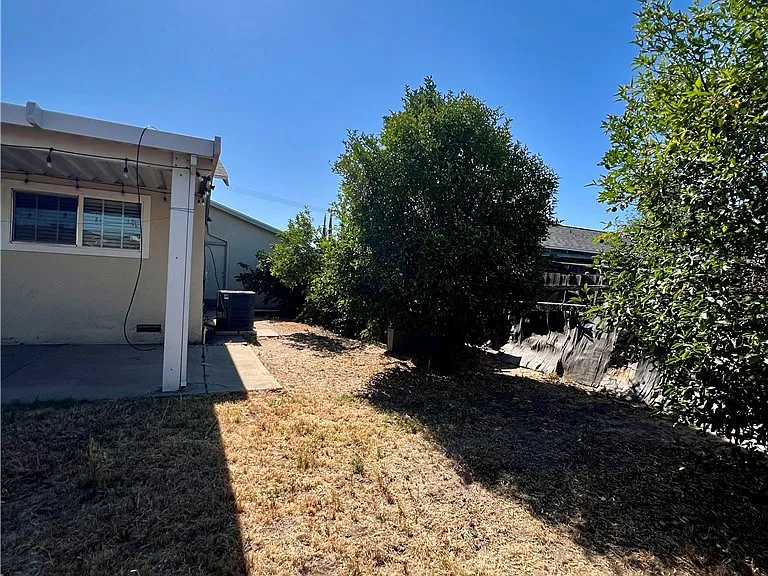 7142 Church Ave — Photo 13