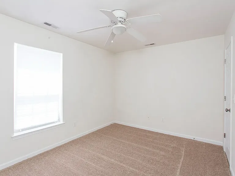 1712 Monument St #A — Photo 15