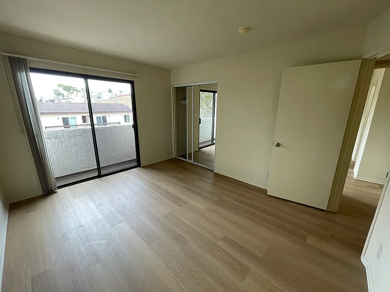11913 Avon Way — Photo 13