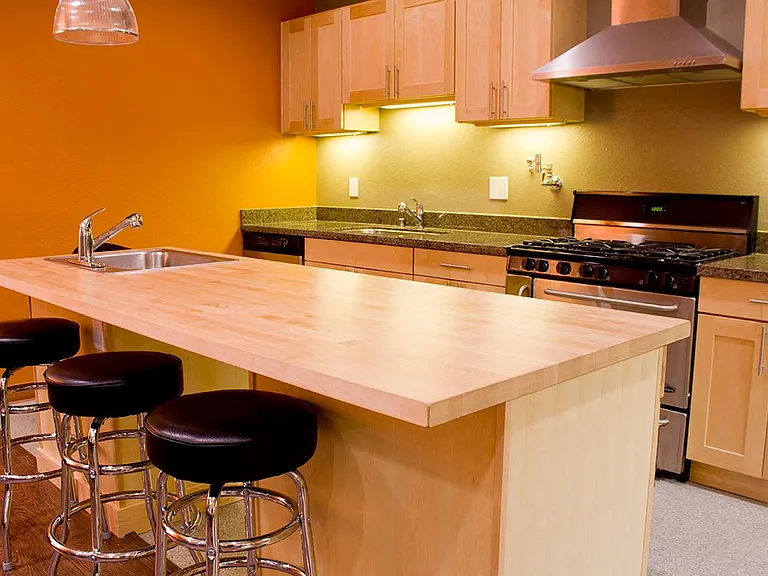 MT BAKER VILLAGE APTS — Photo 4