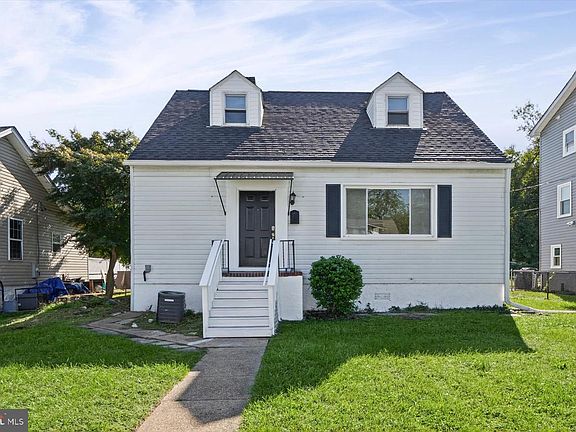 3rd image of 3703 Ferndale Ave