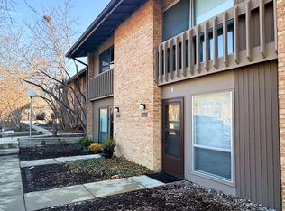 5938 Meadow Dr #151-F, Lisle, IL 60532