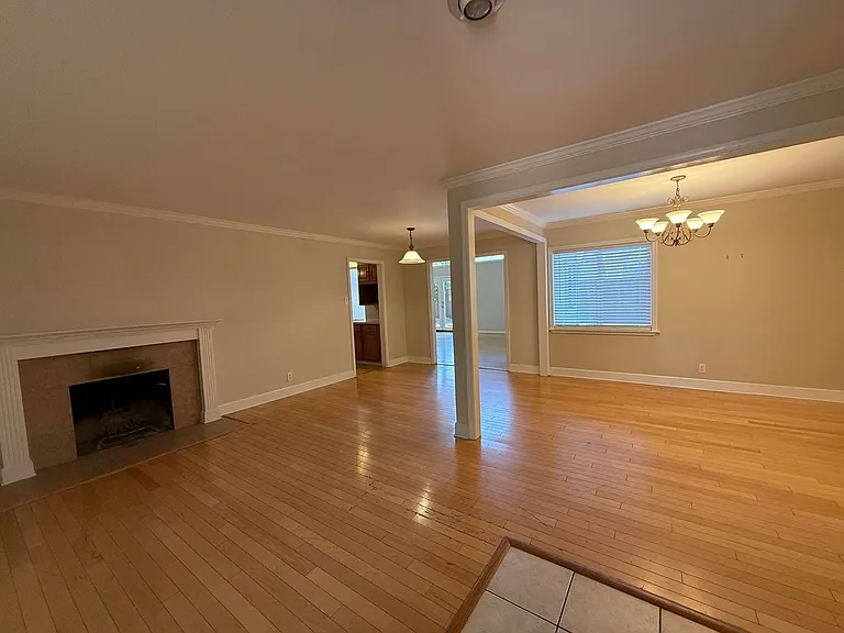 33 Mary Ct — Photo 3