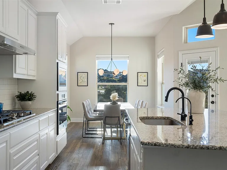17805 Limestone Spring Ln — Photo 15