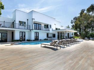 17845 Avenida Puerto Vallarta, Encino, CA 91316