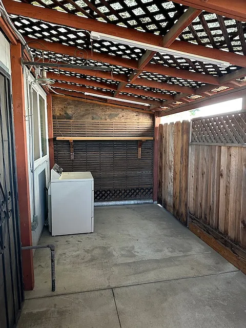 310 West Lupton Street - 1 — Photo 2