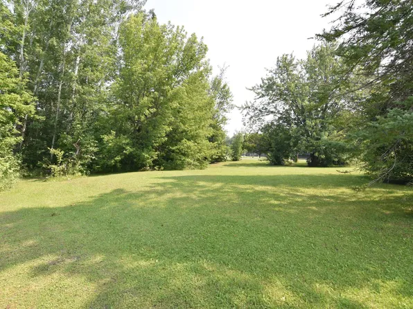 4 Saint NE, Baudette, MN 56623