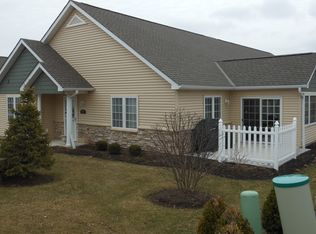 2057 Somerset Ln #2057, Sycamore, IL 60178