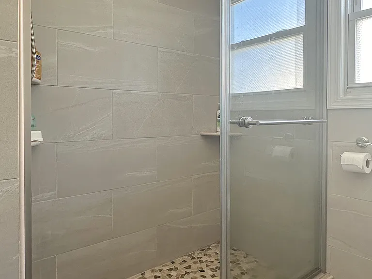 184 Maple St #2 — Photo 8