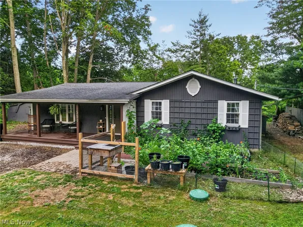 554 E River View Dr, Austinburg, OH 44010
