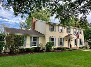 1601 Birch Rd, Northbrook, IL 60062