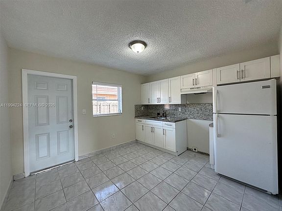 3rd image of 11346 SW 2nd St