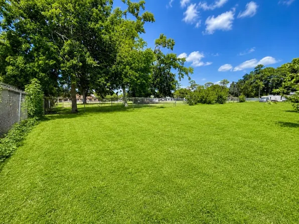 1035 Adolph Dr, Houston, TX 77091