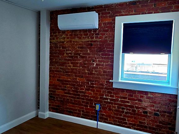 5th image of 44 Union St #2