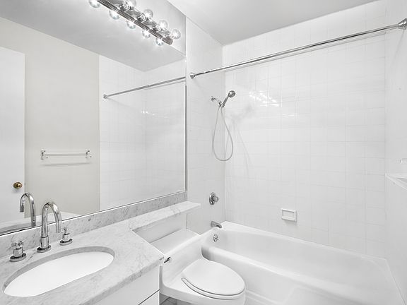 5th image of 301 W 57th St APT 21G