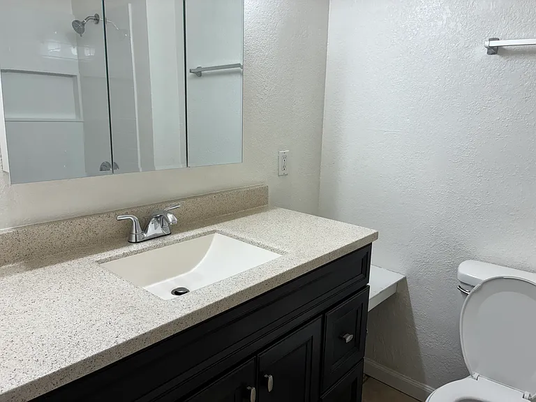 225 Tahoe Ave #B — Photo 3