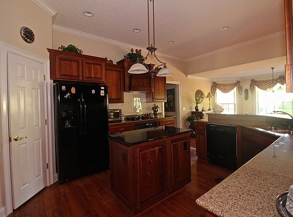 4th image of 5414 Belle Mead Dr