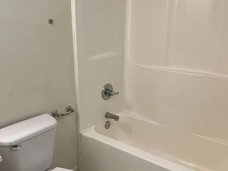 182 Knowles Haven Ln — Photo 8